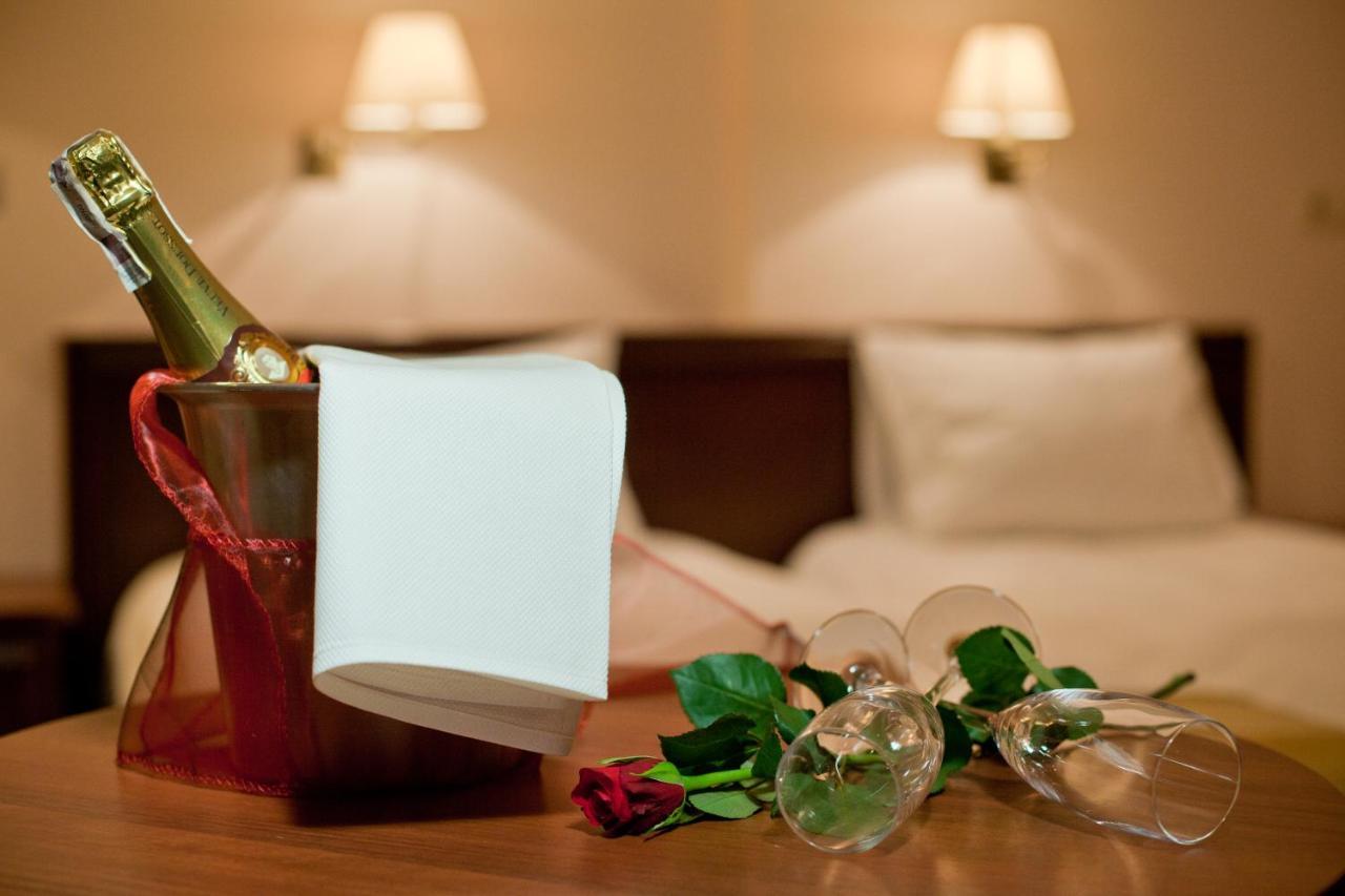 Hotel Masovia Gizycko Ngoại thất bức ảnh